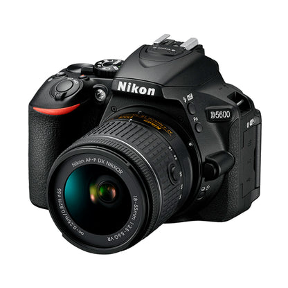 Cámara REFLEX NIKON D5600 Lente NIKKOR AF-P DX 18-55 mm