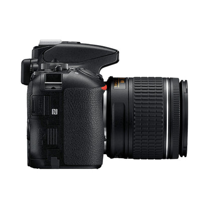 Cámara REFLEX NIKON D5600 Lente NIKKOR AF-P DX 18-55 mm